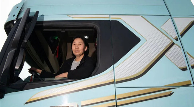 單人單車橫穿中國(guó)，“獨(dú)行女俠”太酷了！